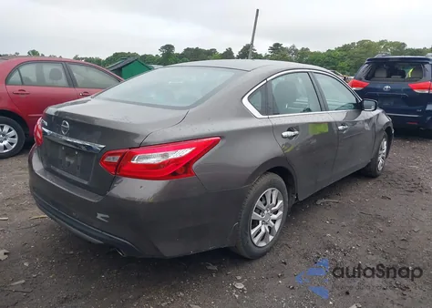 2017 Nissan Altima 2.5 S z USA, uszkodzony, nr VIN 1N4AL3AP4HN303148